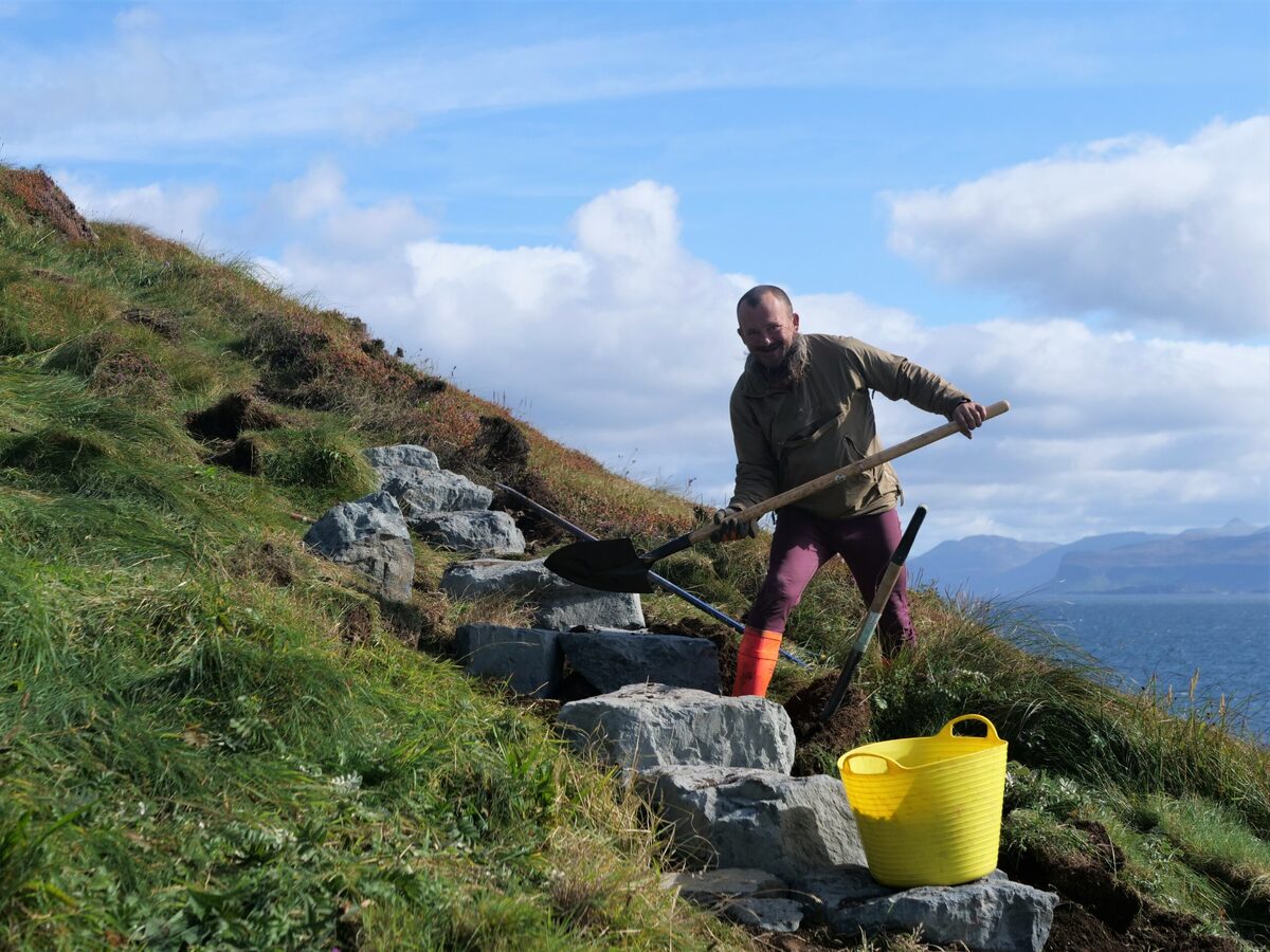 Footpath makers camp out on Staffa