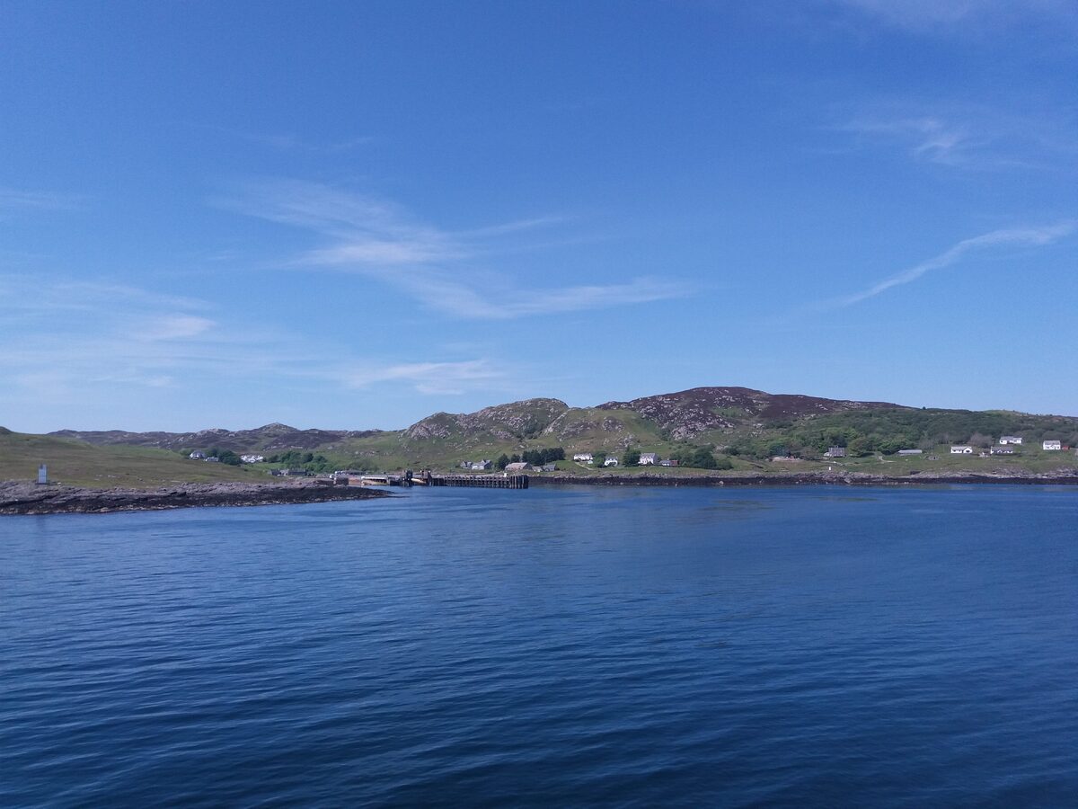 Couple behind #TheDress selling share in Colonsay's only shop