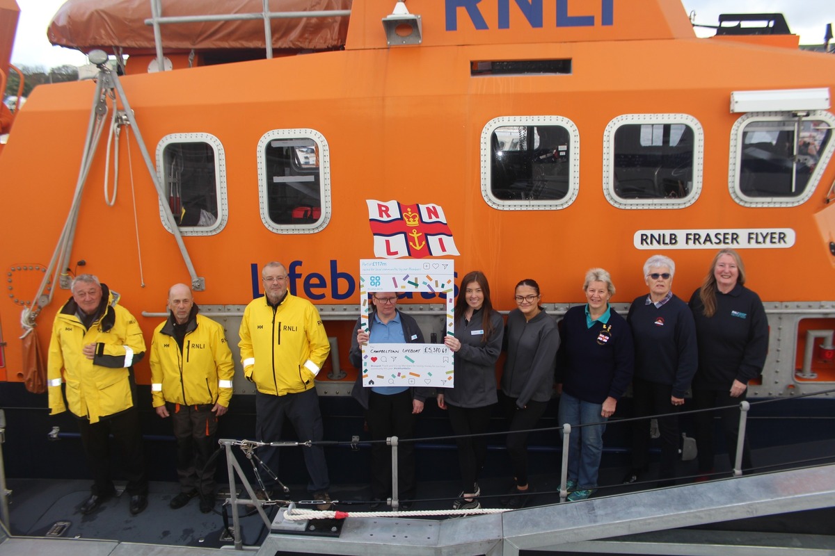 Supermarket funding buoys lifeboat station funds