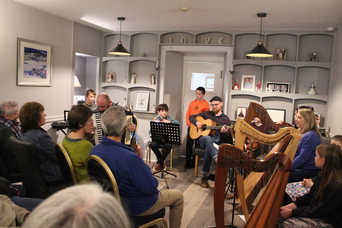 A fine afternoon at fèis song book launch