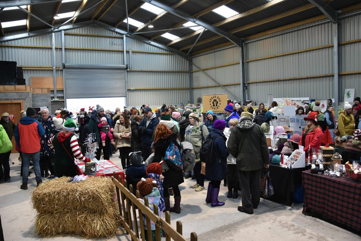 Farmers' market takes on a festive flavour