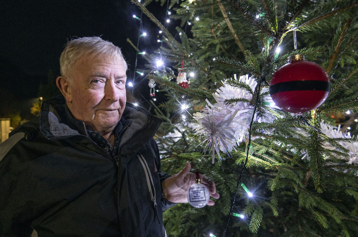 Claggan residents gather for festive lights switch-on