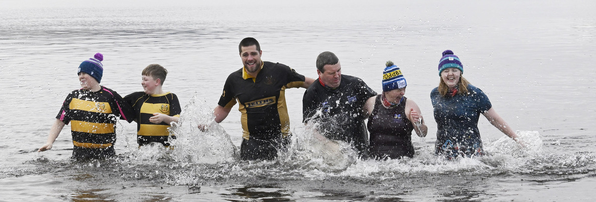 Lochaber rugby family see in New Year with Doddie dook