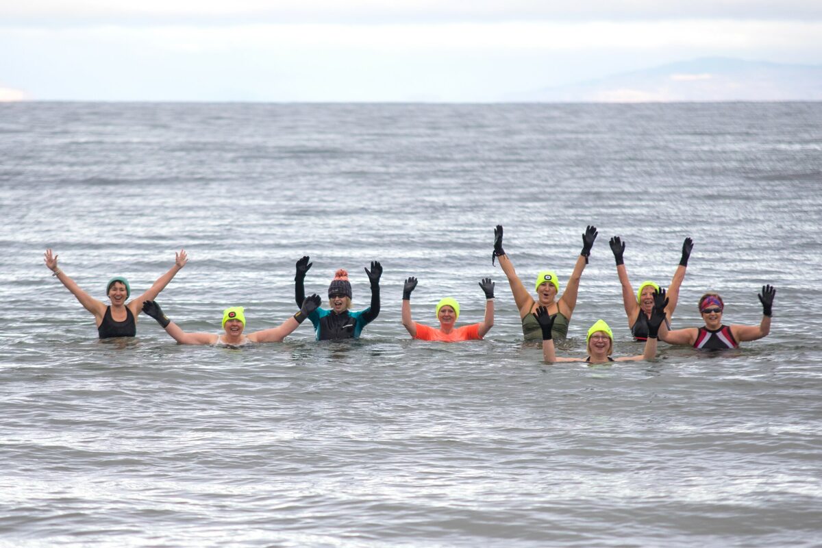 Machrihanish mermaids take the plunge