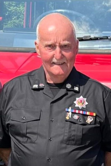 Carradale's Robert among first to receive fire service medal from King