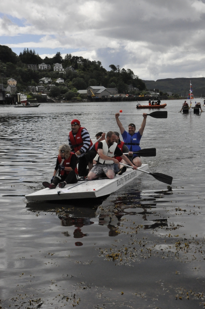 Frc Raft West Coast Today - News - Raft fleet victorious as no-one sinks