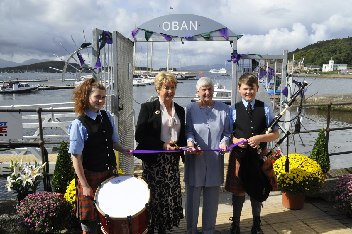Oban bay pontoons officially open for business