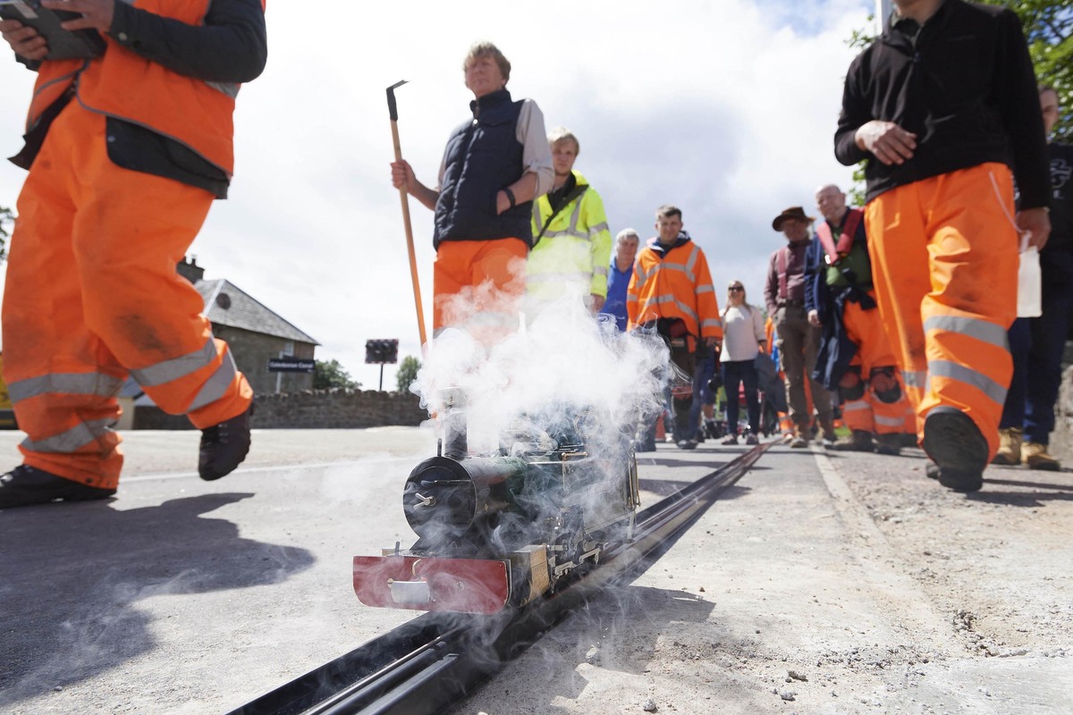 Lochaber midges prove fierce obstacle to biggest little railway