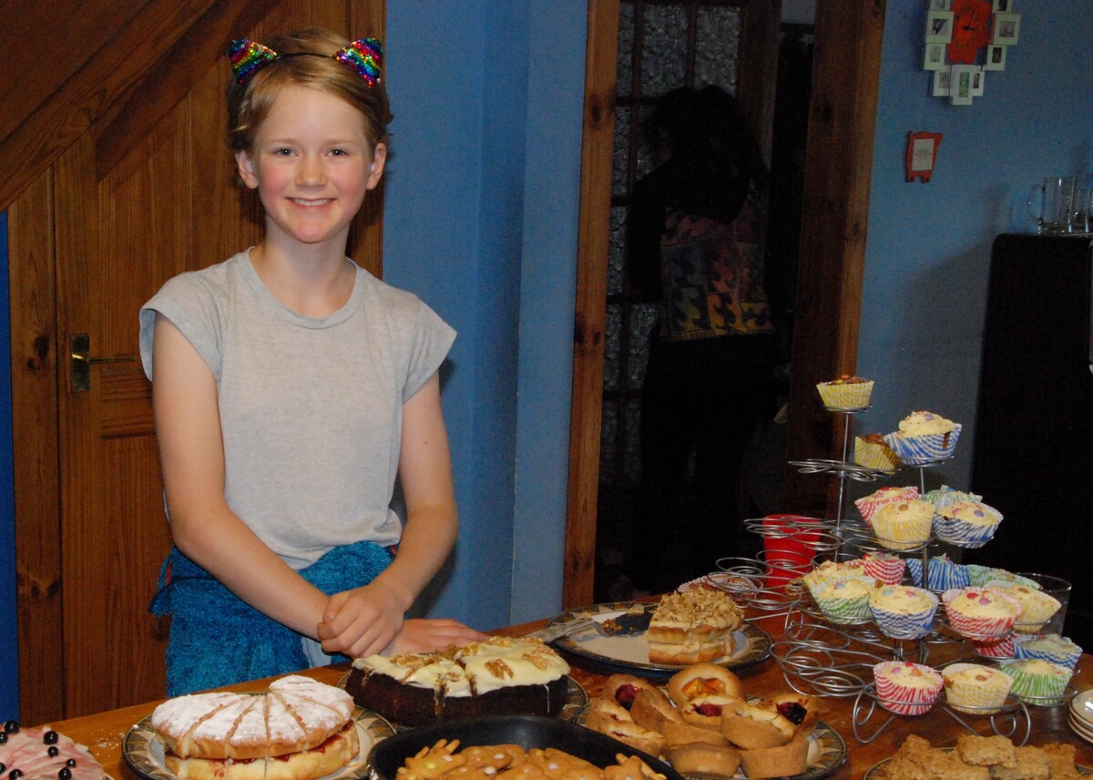 Budding baker Ella eases refugees' plight