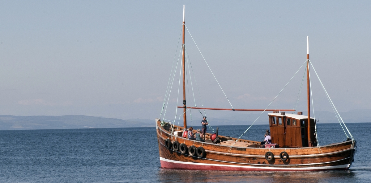 West Coast Today - News - Restored ring netter Jasper chugs on