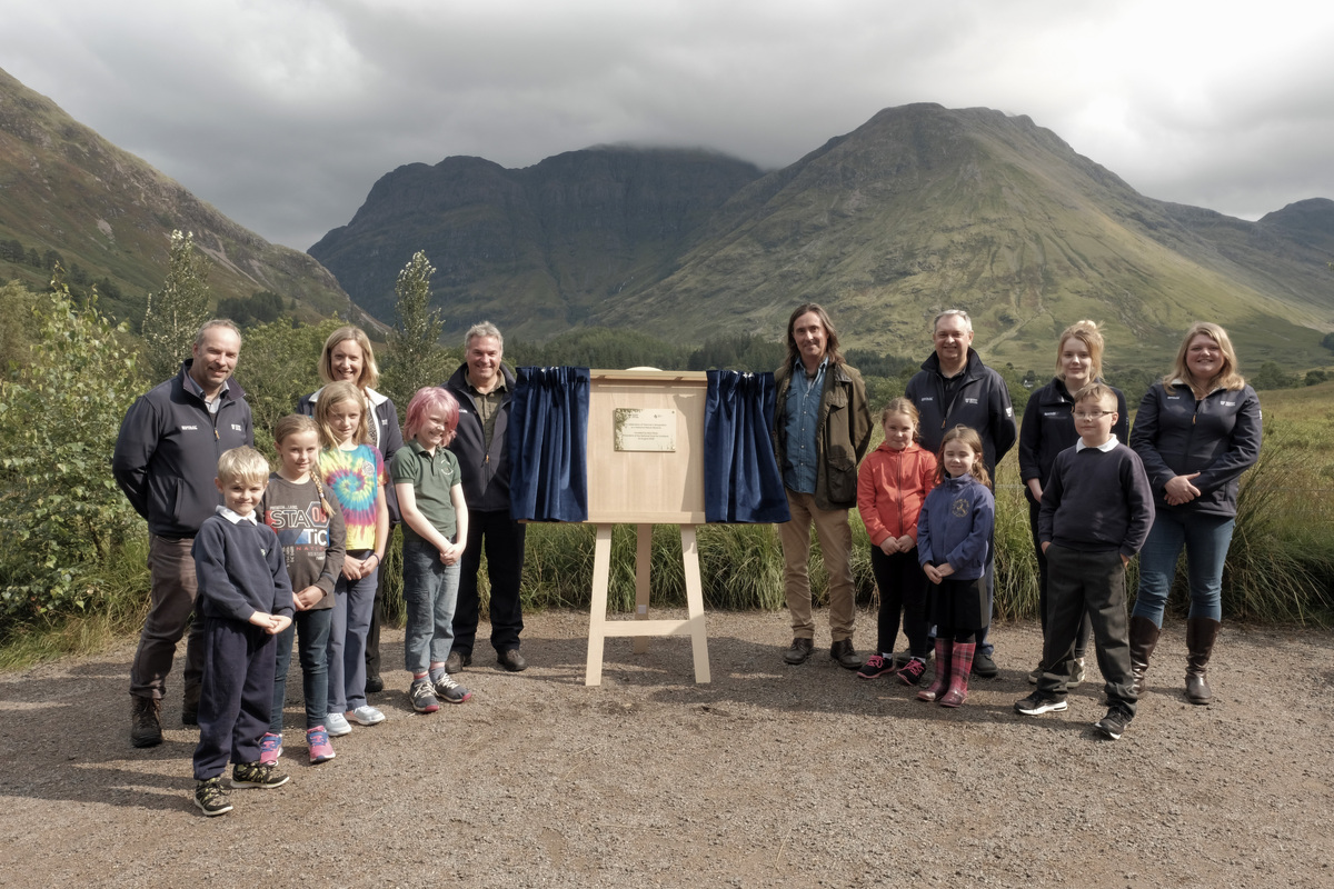 TV star Neil Oliver visits Glencoe