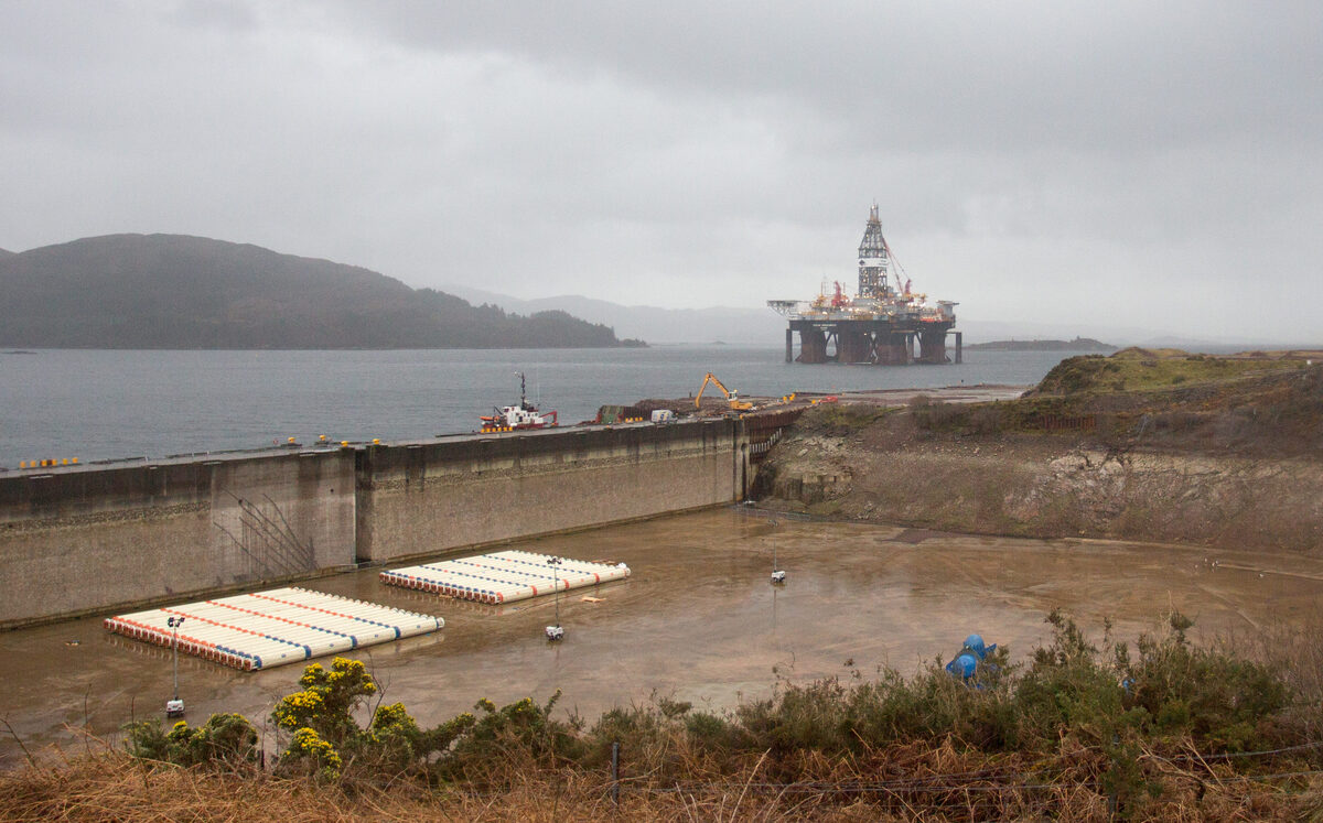 Ocean GreatWhite arrives at Kishorn