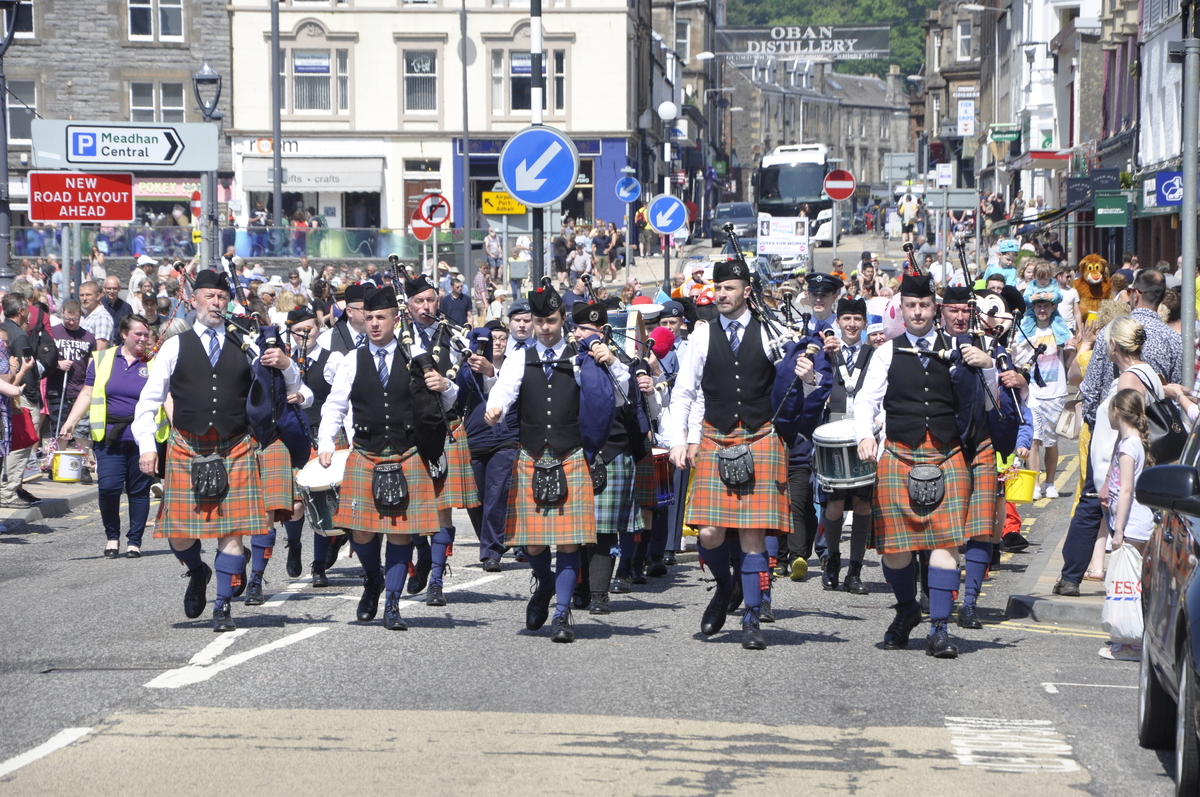 Raise a glass for Oban Pipe Band