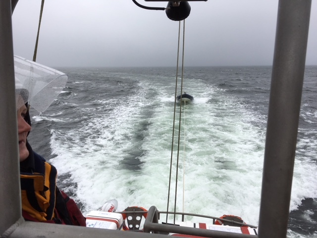 Oban lifeboat launches in hunt for missing divers