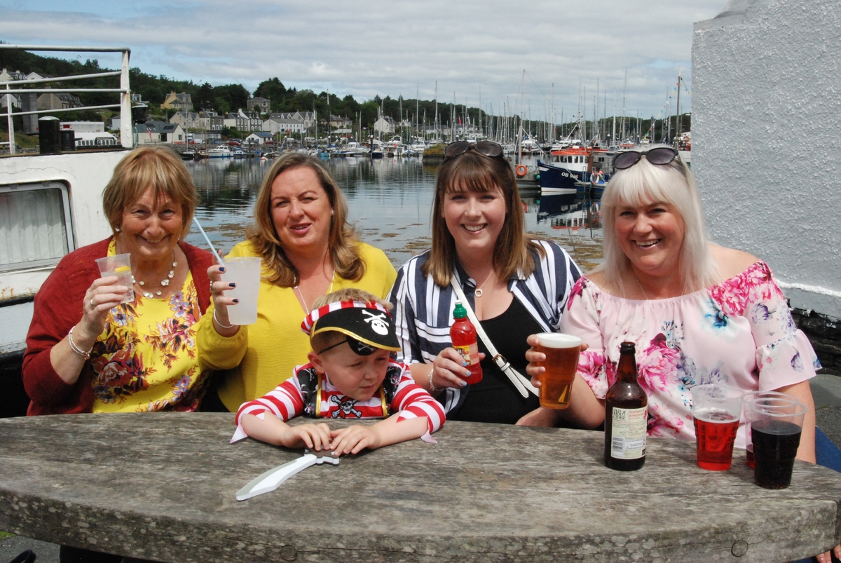 People pack Tarbert for seafood in the sunshine