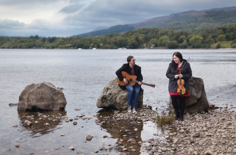 Folksy roots duo head for Luing