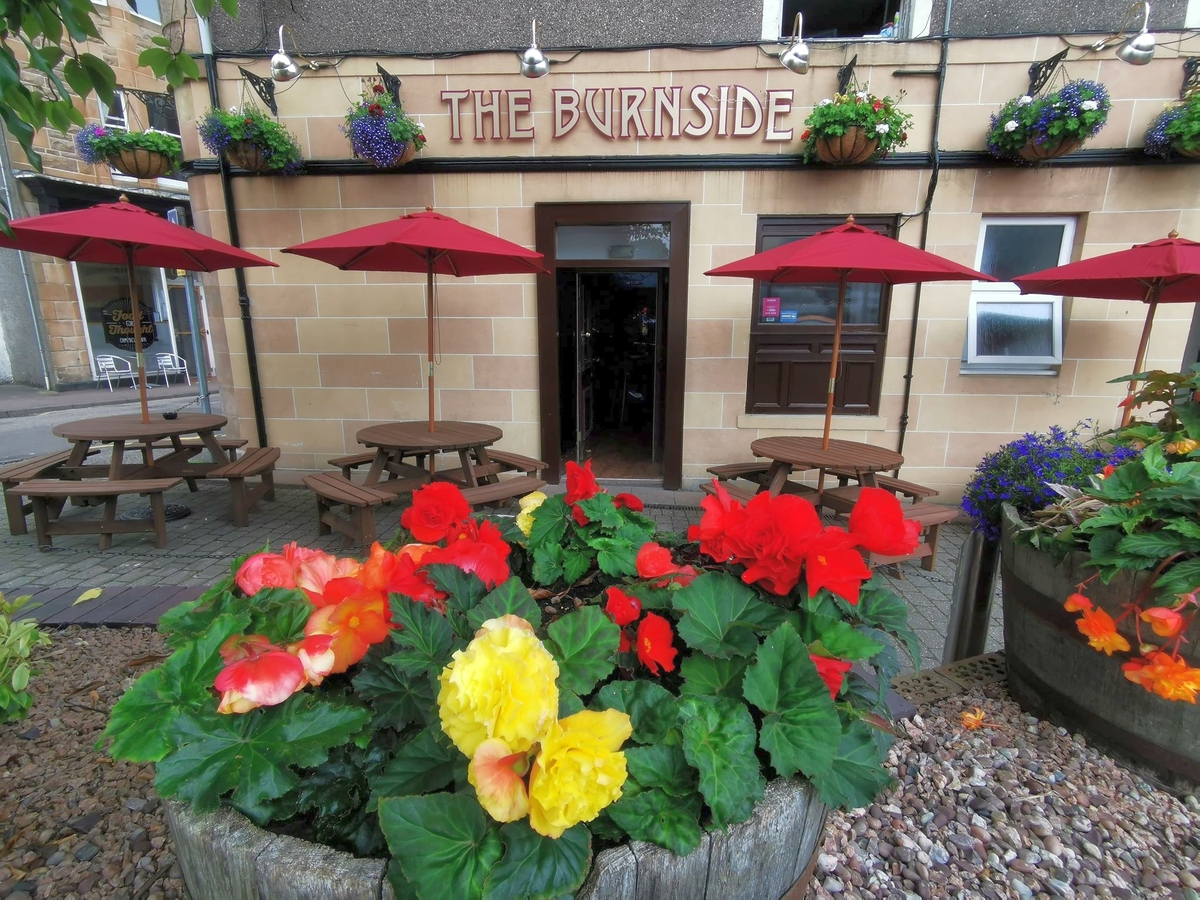 Burnside Bar's outdoor seating installed