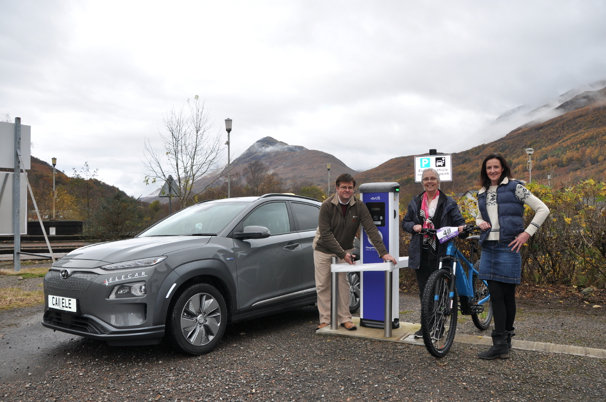 Electric vehicle charge point officially opened in Kinlochleven