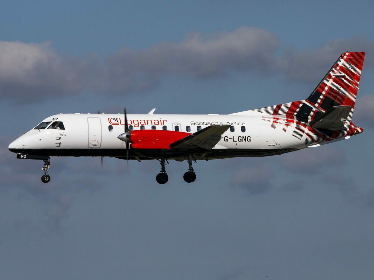 Loganair to keep face coverings on flights to the islands