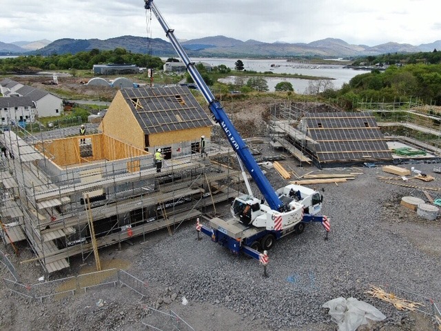 Workers self-isolate after Covid case at Dunbeg building site