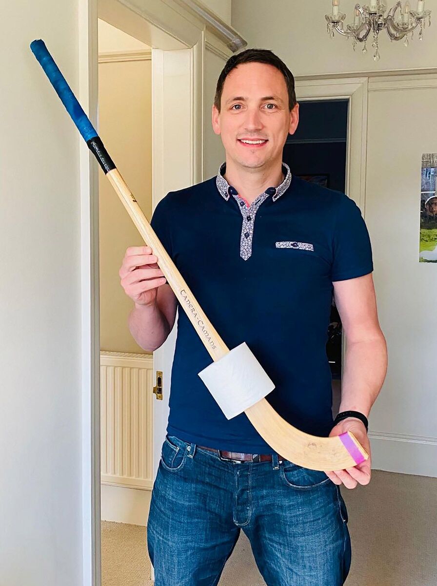 Gary tries his hand at the loo roll challenge!