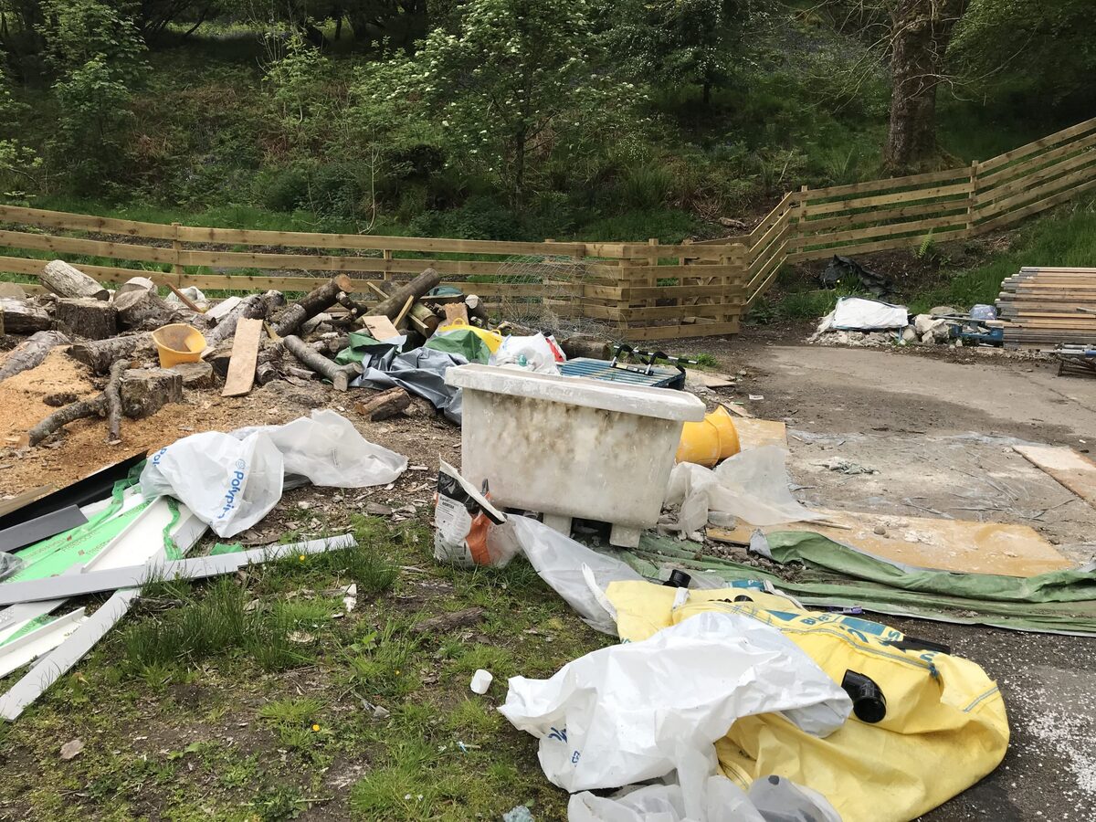 Builder's waste attracts fly tippers to Dunollie