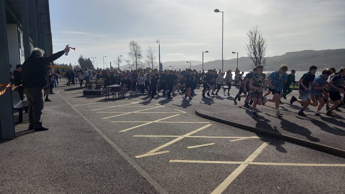 Pupils go the extra 5k for charity