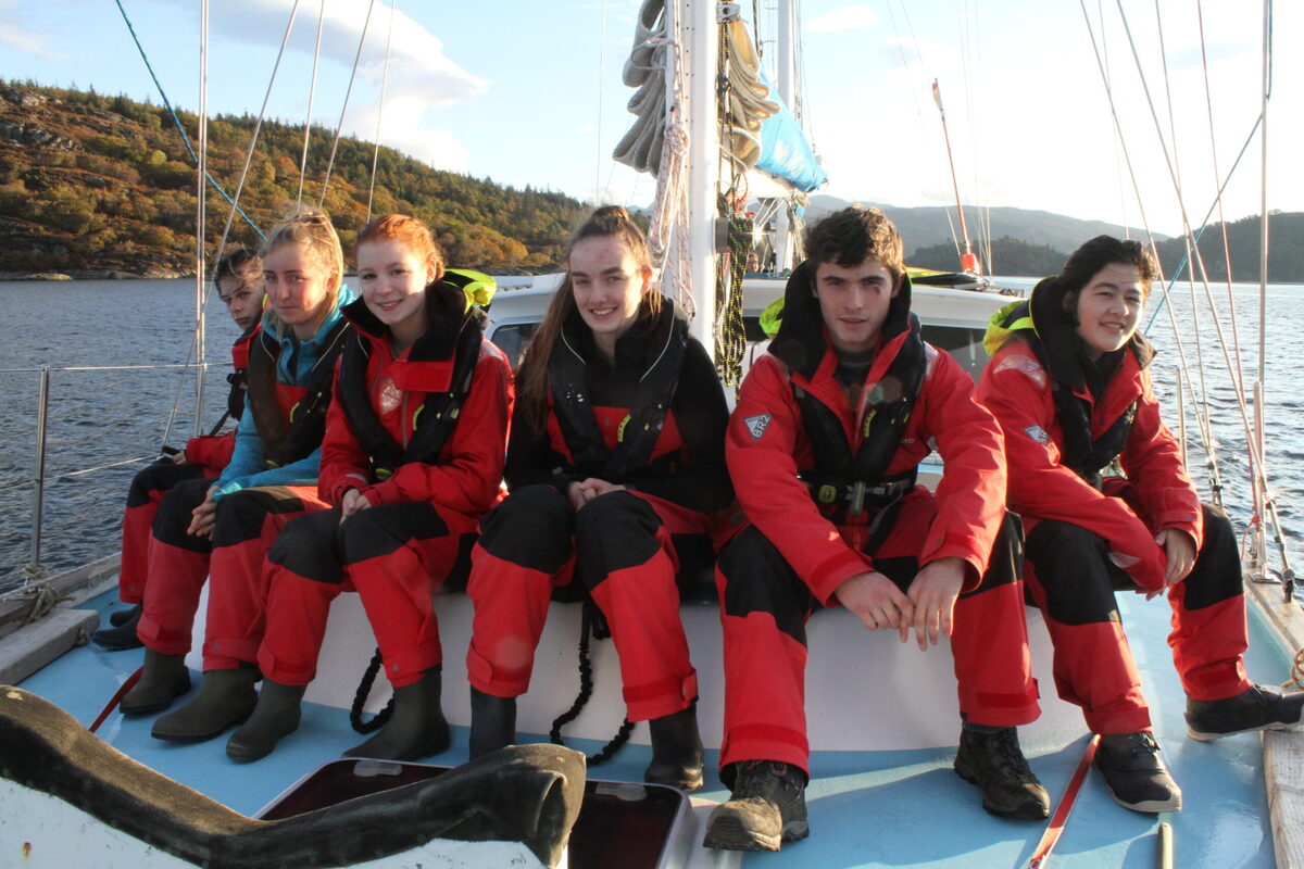 Free spaces for west coast teenagers aboard whale survey vessel