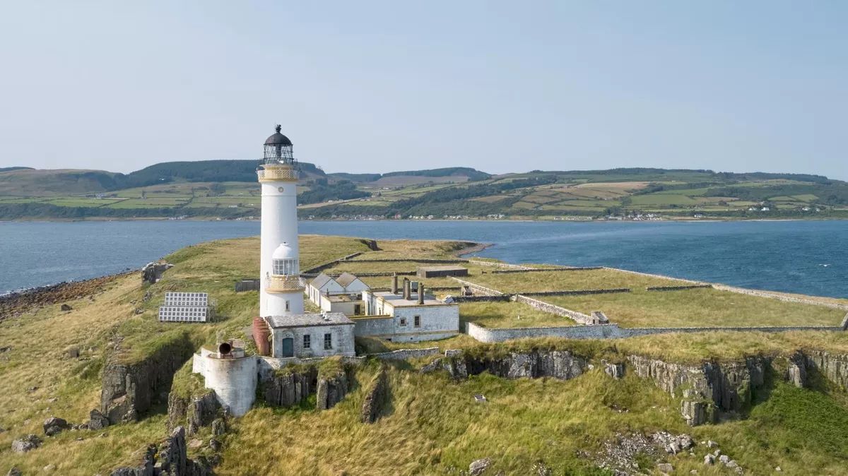 Lighthouse workers to take 24-hour strike action