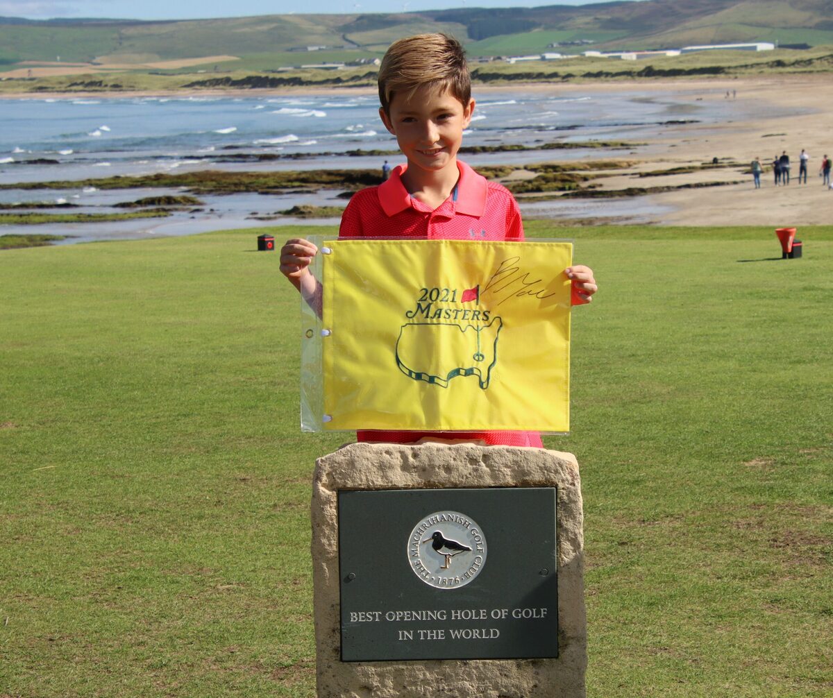 Bob and Ollie fly the flag for lifeline service