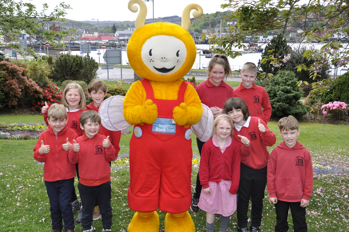 Scottish Book Trust announces new Bookbug Hero Award