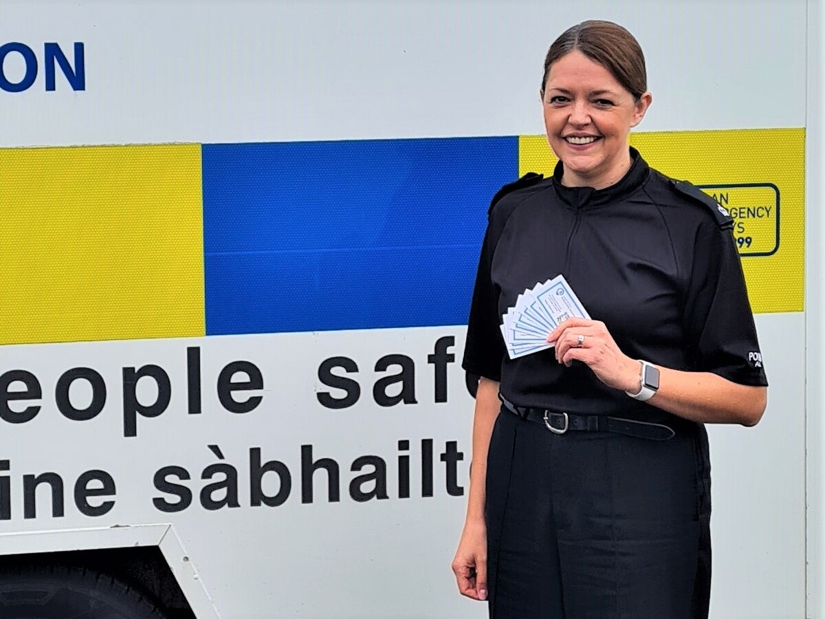 Police partner with TSI to launch emergency service card