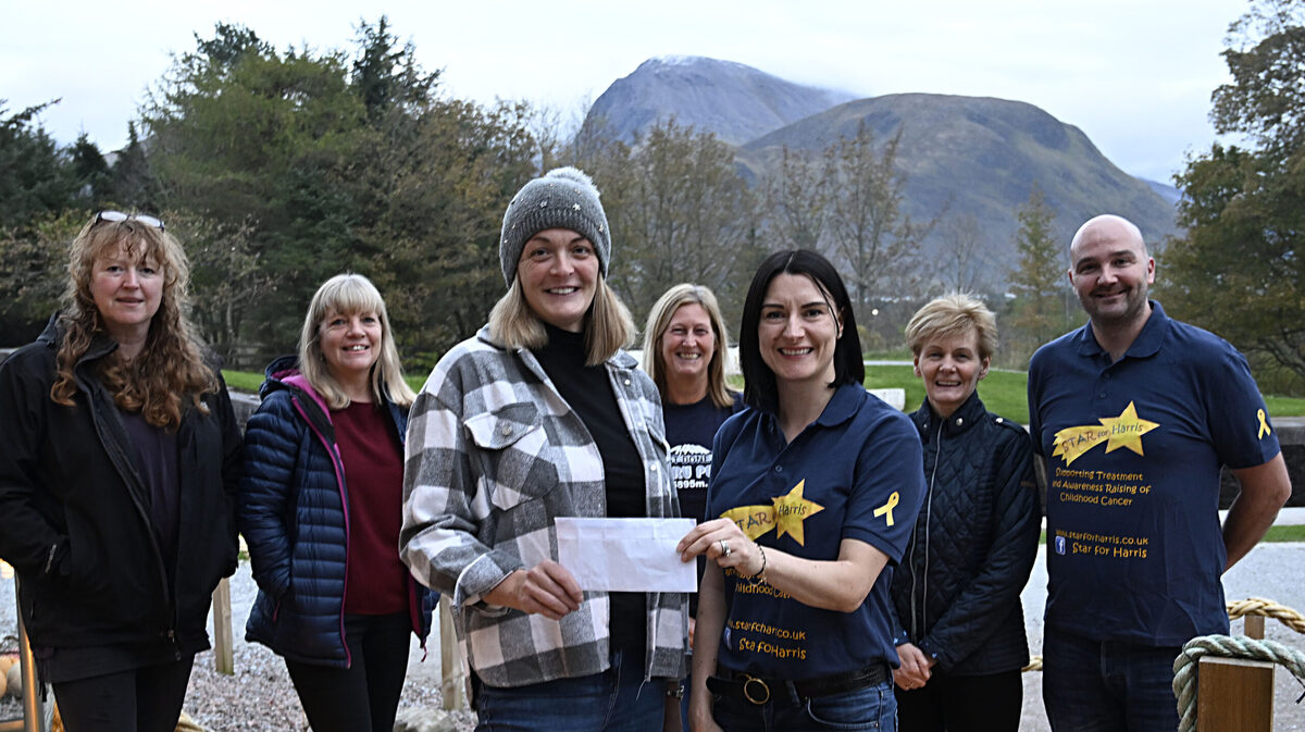 Star for Harris cheque presentation