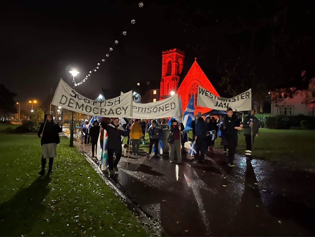 Indy ref refusal ruling sees protestors take to Fort William streets