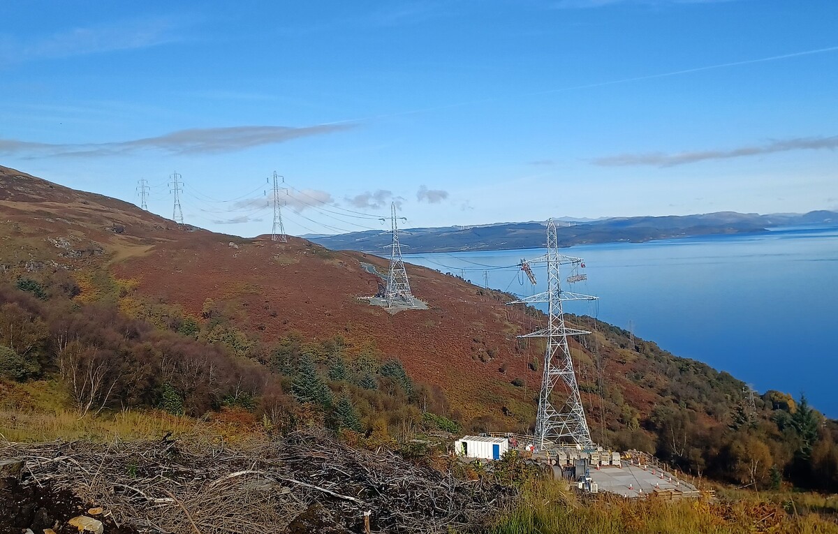 NOA17pylons0123PortAnnCrossaig