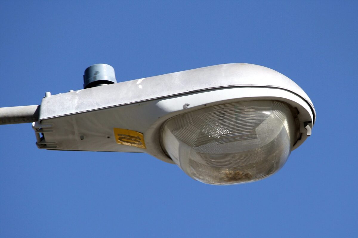 Monday fix promised after street lights strife