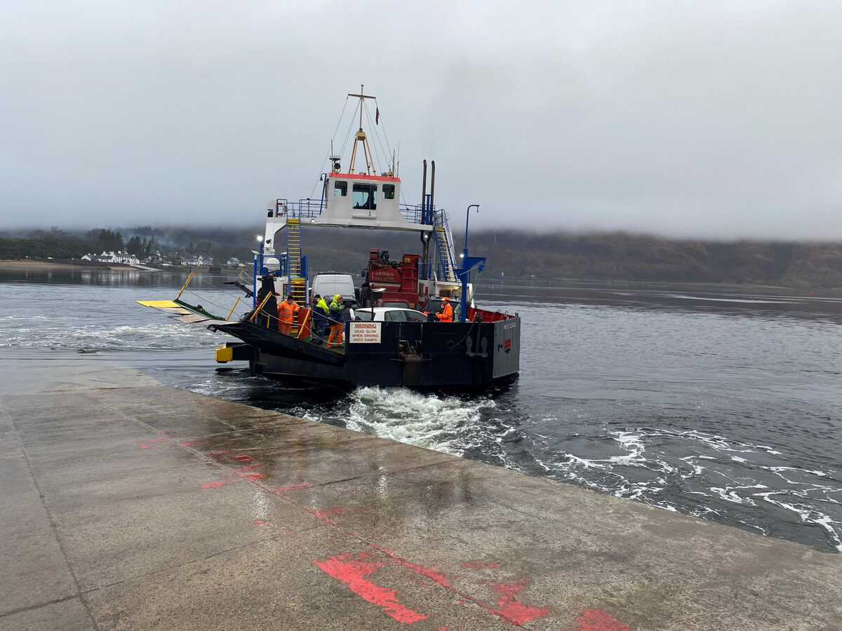 Corran Ferry suspended after steering fault