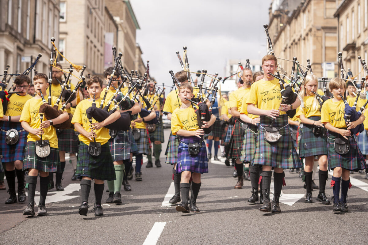 Piping hot live tunes at 20th edition of music extravaganza
