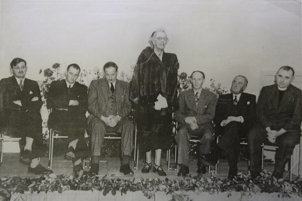 The 1950s opening of Tayinloan Village Hall