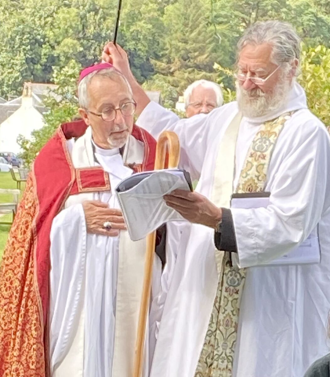 West Coast Today - News - Ancient blessing of the sea ritual held