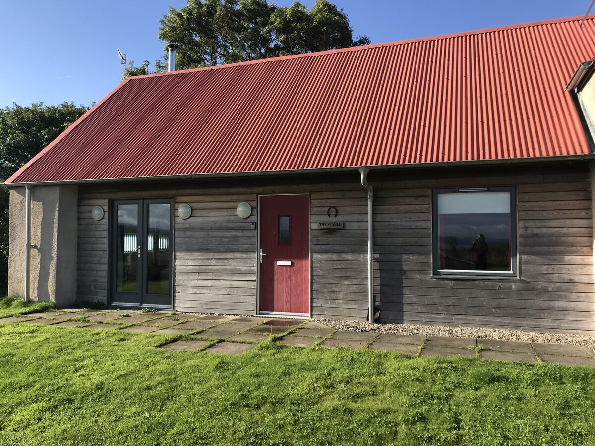 Develop a holiday letting business on beautiful Gigha