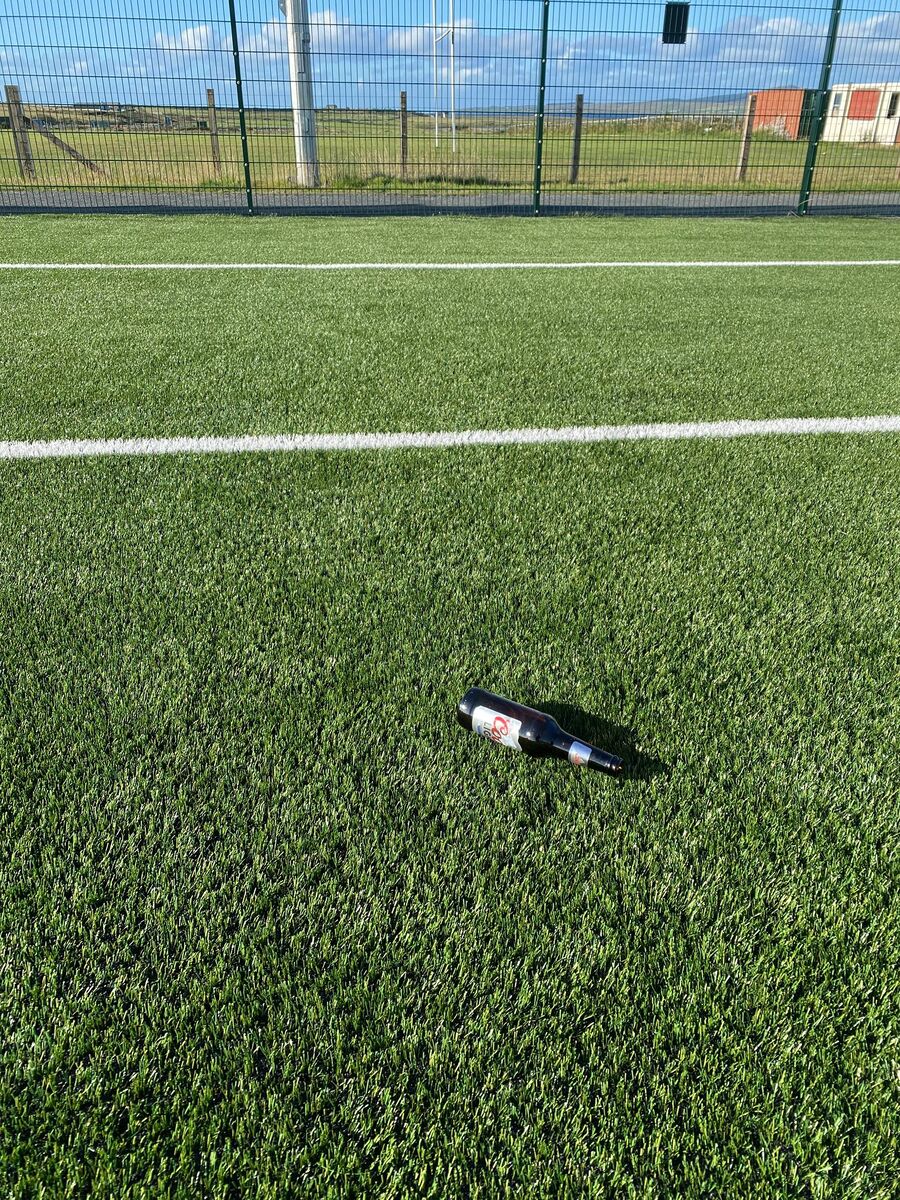 noa41Islayfootballglass01jpg