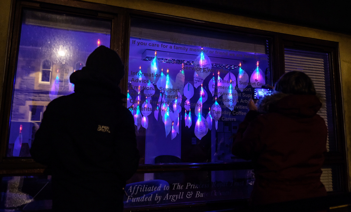 Lilies light up in Oban