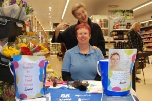 06a07TinaBravetheShave03300x20