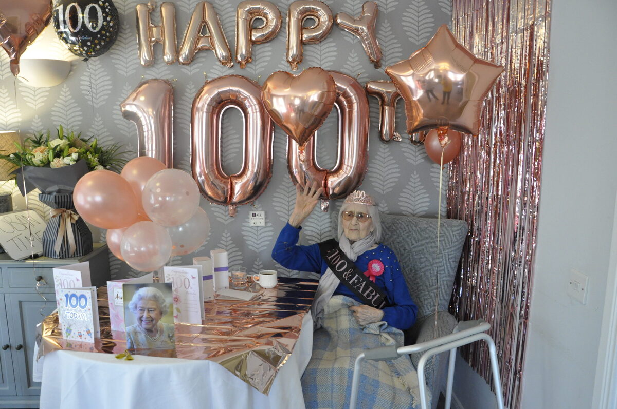 15T16CatherineOHare100th1scale