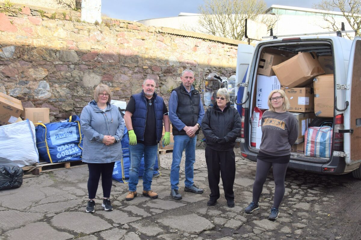 First donations for Ukrainian refugees leave Kintyre