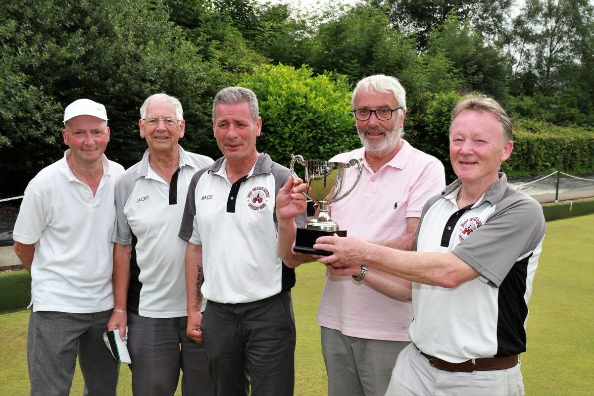 Robin and Allan win Lodge 43 bowling cup