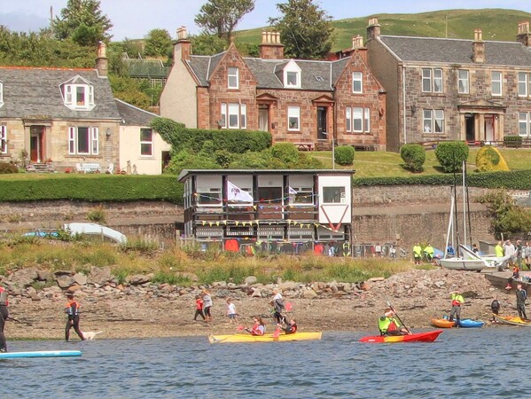 Campbeltown Courier Leader: Investing in communities