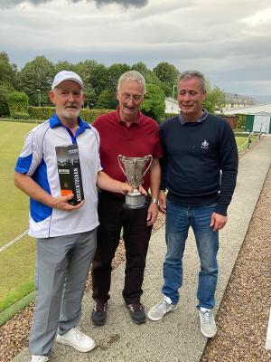 Colin wins bowling club's charity singles