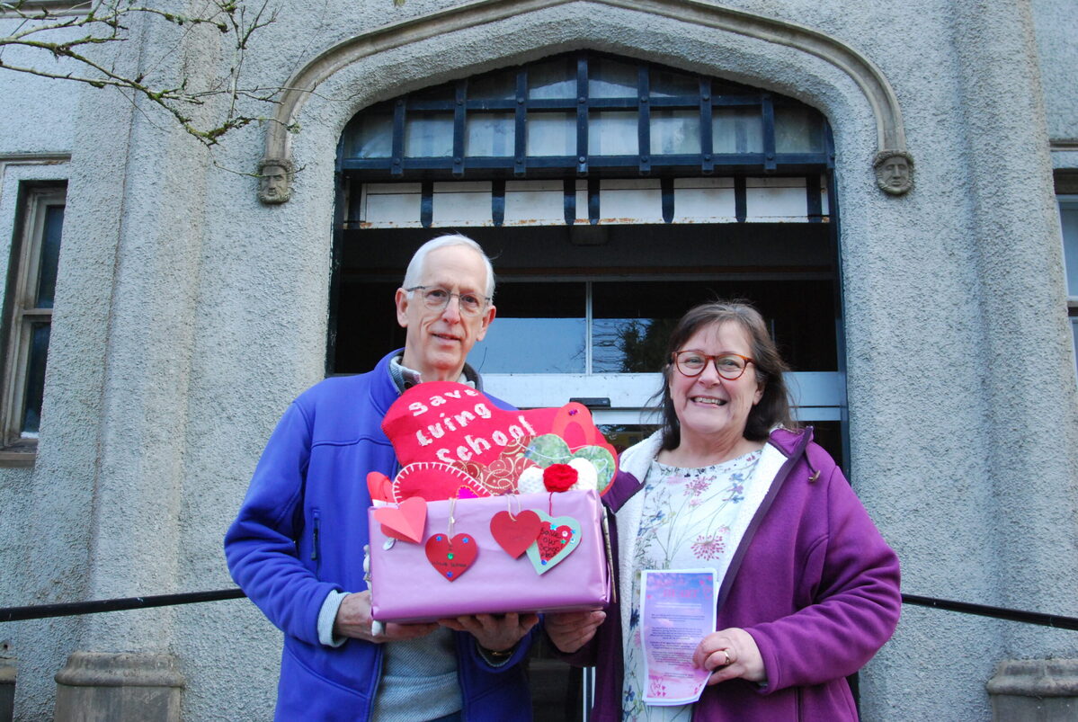 Luing took a 'have a heart' message to Kilmory council HQ as part of its community  strong campaign to keep the school as part of the island's regeneration plan.